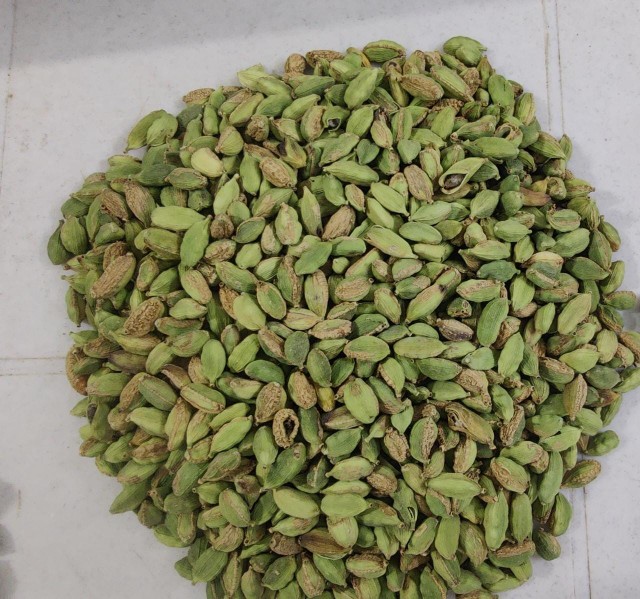 HOME USE GREEN CARDAMOM - വീട്ടുപയോഗത്തിന് ഏലം -ઘરે વાપરી શકાય તેવી એલચી- -घरेलू उपयोग के लिए इलायची-வீட்டு உபயோகத்திற்கான ஏலக்காய்-